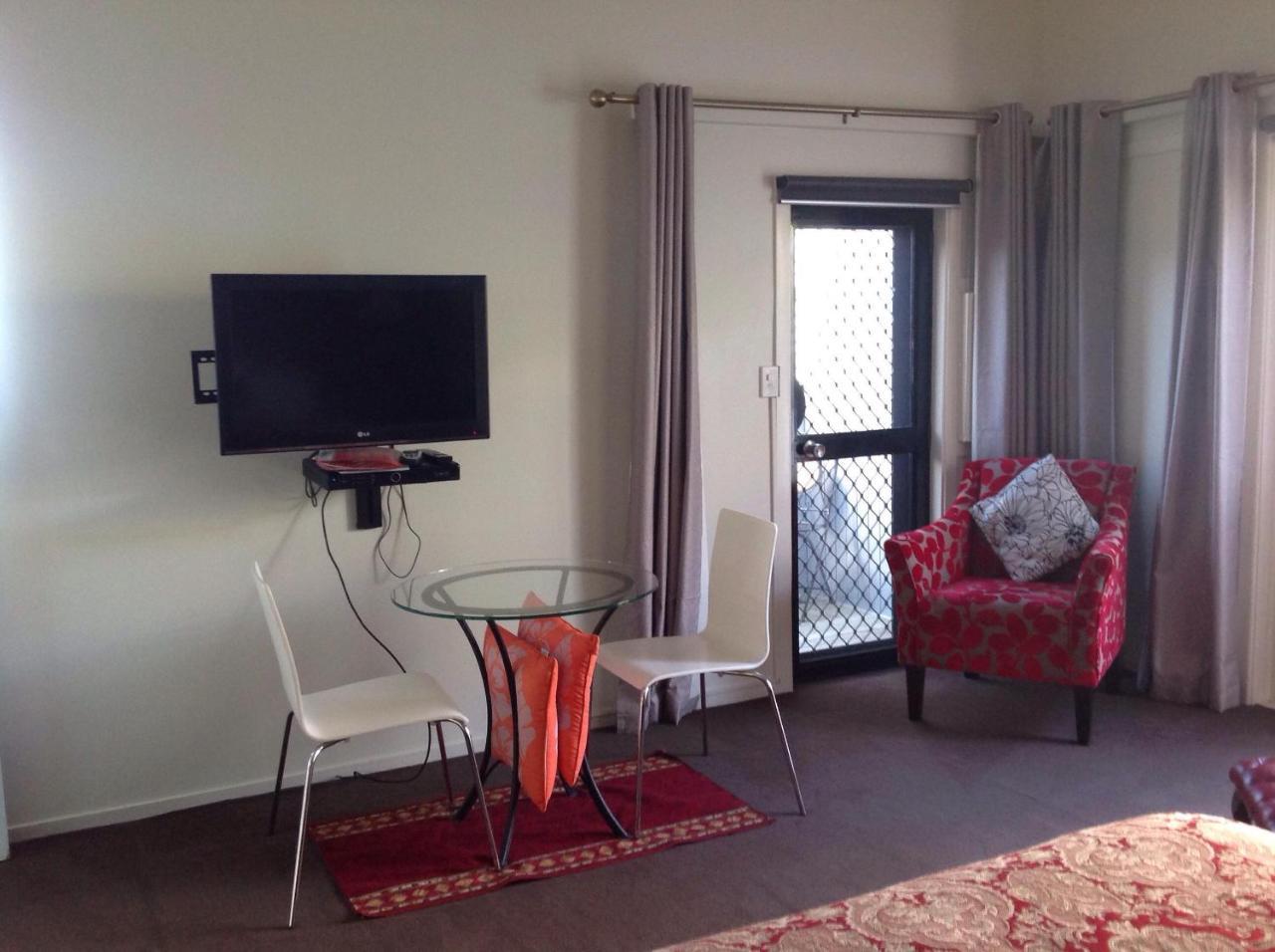 Lakeside City Apartments - Penthouse And Studio روتوروا المظهر الخارجي الصورة