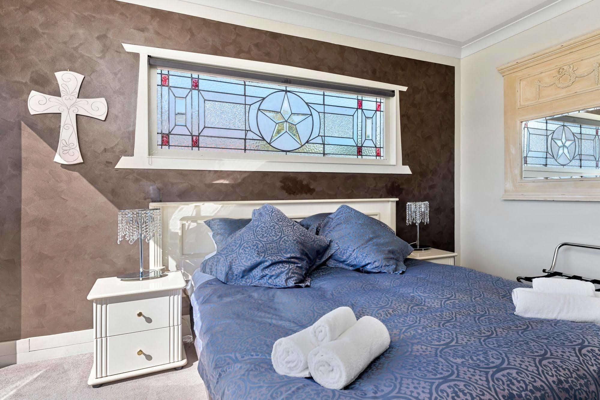 Lakeside City Apartments - Penthouse And Studio روتوروا المظهر الخارجي الصورة